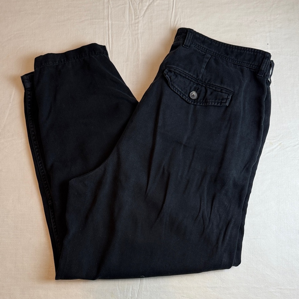 Everlane Women's Black Soft Tapered Leg Pants Size 16